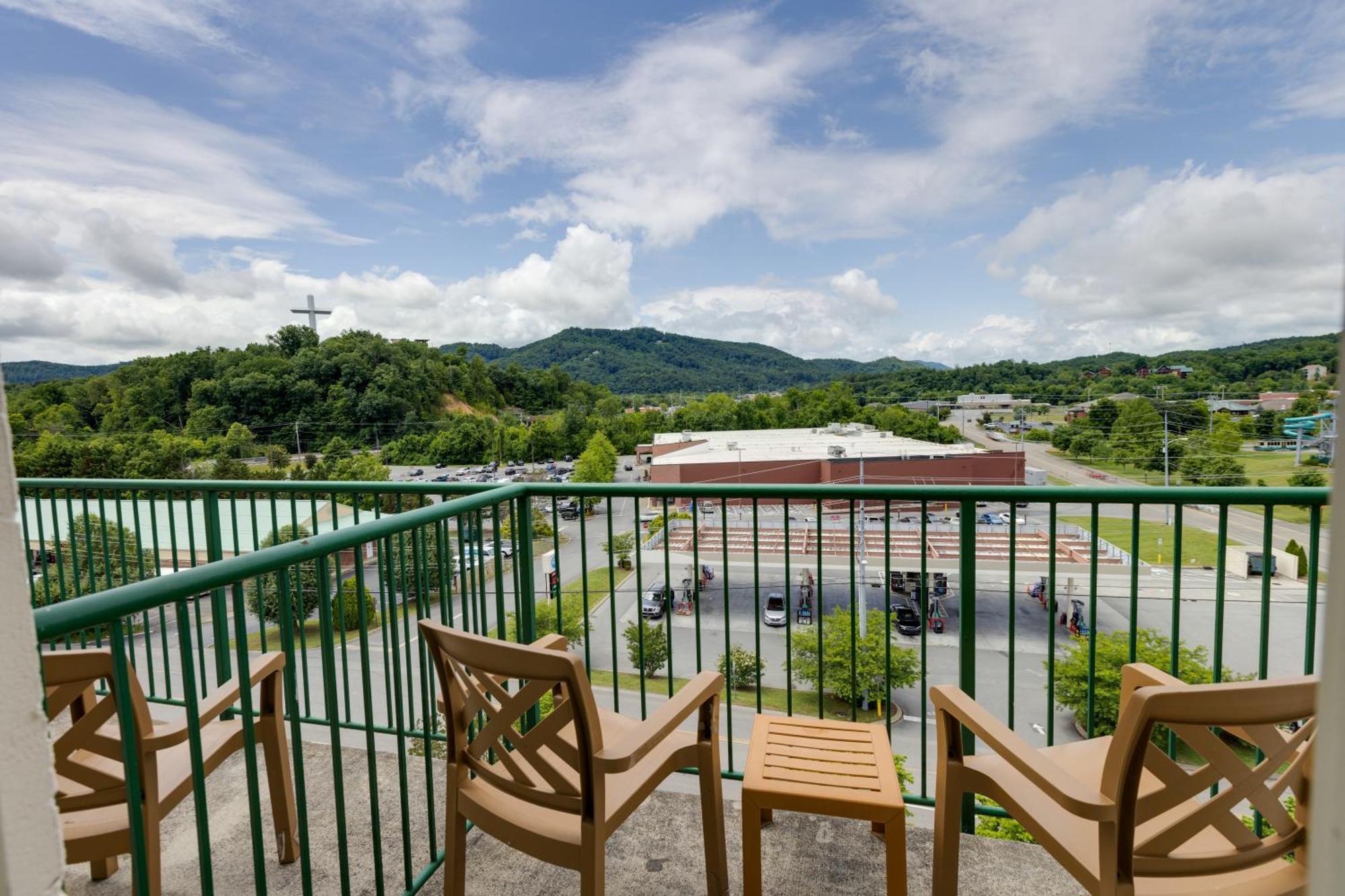 Park Grove Inn Pigeon Forge Exterior photo